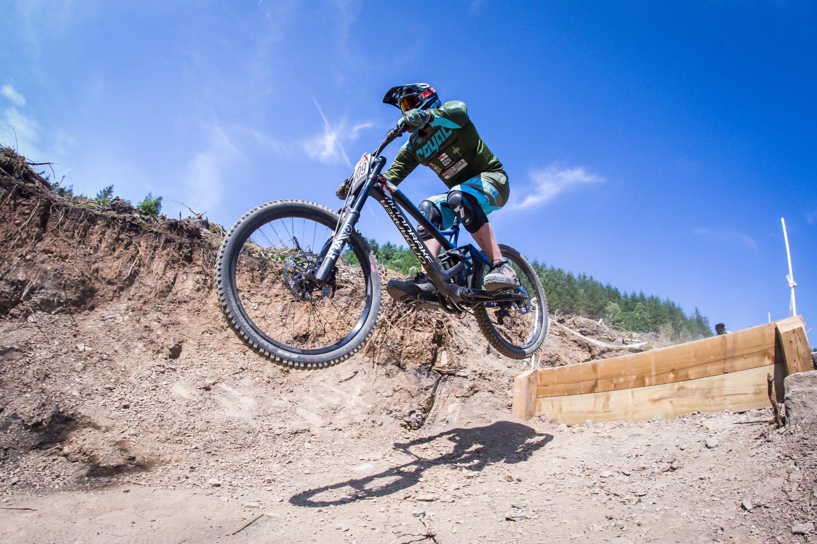 Downhill Mountain Biking Downhill DH Cycling